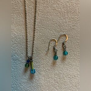 Delicate necklace and earrings set
